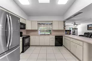 9900 SW 62nd St, Miami, FL 33173 - Photo 28