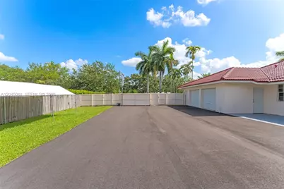 9900 SW 62nd St, Miami, FL 33173 - Photo 42