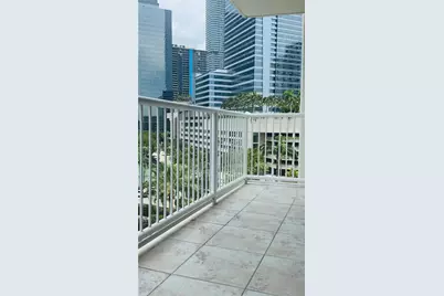 1440 Brickell Bay Dr #810, Miami, FL 33131 - Photo 2