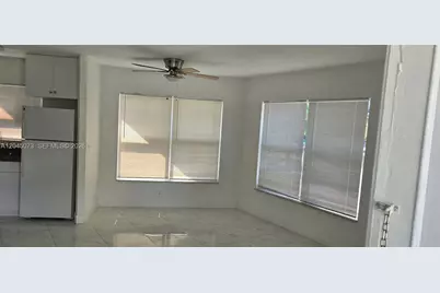 3260 NE 19th Ave #11, Oakland Park, FL 33306 - Photo 2