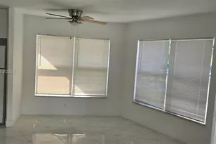 3260 NE 19th Ave, Oakland Park, FL 33306 - Photo 2