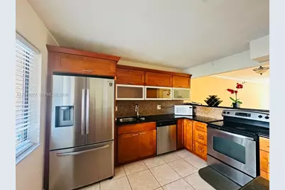 197 Lakeview Dr #105, Weston, FL 33326 - Photo 6