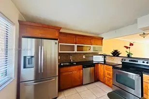 197 Lakeview Dr, Weston, FL 33326 - Photo 6