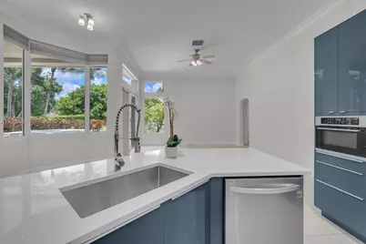 16310 Paddock Ln, Weston, FL 33326 - Photo 30