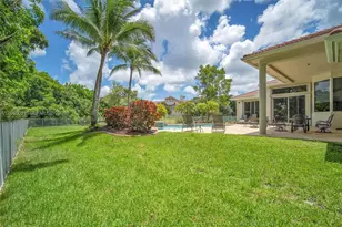 16310 Paddock Ln, Weston, FL 33326 - Photo 10
