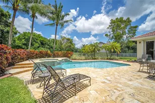 16310 Paddock Ln, Weston, FL 33326 - Photo 12
