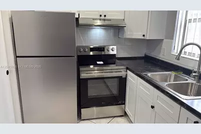 5870 NW 16th Pl #4, Sunrise, FL 33313 - Photo 2