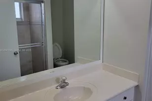 10691 SW 6th St, Pembroke Pines, FL 33025 - Photo 12