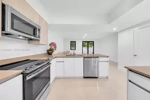 5505 W Oak Wy, Dania Beach, FL 33314 - Photo 2