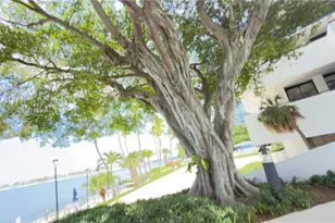 2333 Brickell Ave, Miami, FL 33129 - Photo 48