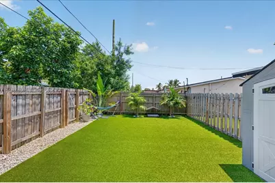 1131 N 75th Ave, Hollywood, FL 33024 - Photo 24