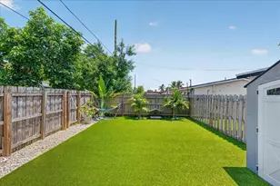 1131 N 75th Ave, Hollywood, FL 33024 - Photo 24
