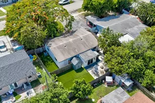 1131 N 75th Ave, Hollywood, FL 33024 - Photo 32