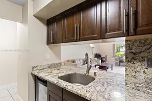 571 NW 107th Ave, Miami, FL 33172 - Photo 8