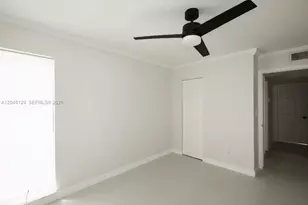 8985 Palm Tree Ln, Pembroke Pines, FL 33024 - Photo 24
