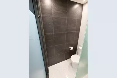 325 NE 126th St #0, North Miami, FL 33161 - Photo 16