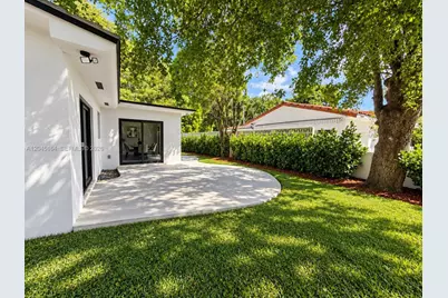 2 NE 91st St, Miami Shores, FL 33138 - Photo 12