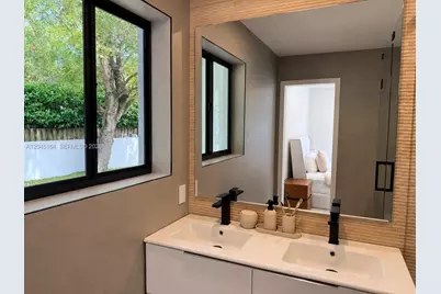 2 NE 91st St, Miami Shores, FL 33138 - Photo 16