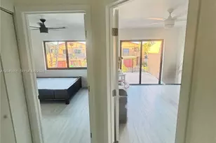 8010 NW 27th Pl, Sunrise, FL 33322 - Photo 10