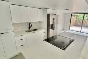 8010 NW 27th Pl, Sunrise, FL 33322 - Photo 1