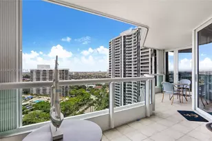 21055 Yacht Club Dr, Aventura, FL 33180 - Photo 4