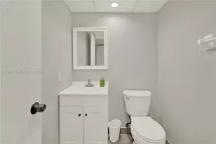 9390 W Flagler St, Miami, FL 33174 - Photo 24