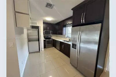 2155 Biarritz Dr, Miami Beach, FL 33141 - Photo 4