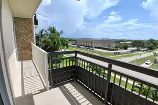 555 NW 4th Ave, Boca Raton, FL 33432 - Photo 12