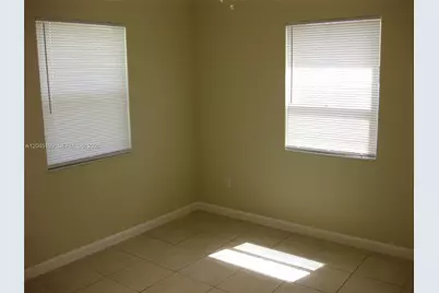 1520 NE 14th St, Homestead, FL 33033 - Photo 8