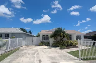 12335 SW 193rd St, Miami, FL 33177 - Photo 2