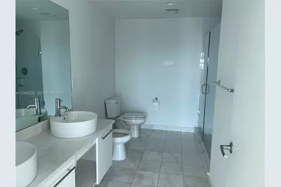 888 Biscayne Blvd #712, Miami, FL 33132 - Photo 2