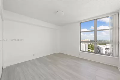 3530 Mystic Pointe Dr #3206, Aventura, FL 33180 - Photo 10