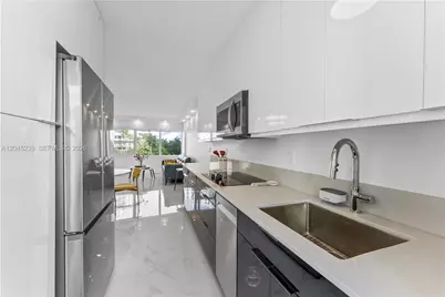 3250 NE 28th St #403, Fort Lauderdale, FL 33308 - Photo 4
