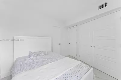 3250 NE 28th St #403, Fort Lauderdale, FL 33308 - Photo 12
