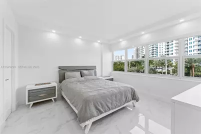 3250 NE 28th St #403, Fort Lauderdale, FL 33308 - Photo 8