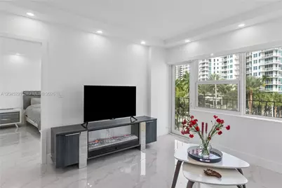 3250 NE 28th St #403, Fort Lauderdale, FL 33308 - Photo 2