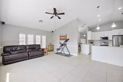 4870 Hawkes Bluff Ave, Davie, FL 33331 - Photo 16