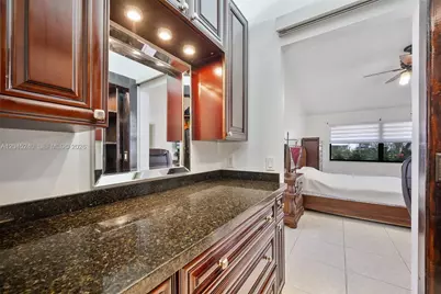 4870 Hawkes Bluff Ave, Davie, FL 33331 - Photo 22