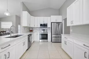 4870 Hawkes Bluff Ave, Davie, FL 33331 - Photo 8