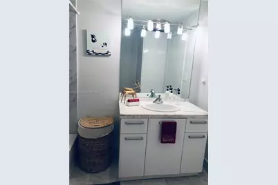 253 NE 2nd St #218, Miami, FL 33132 - Photo 30