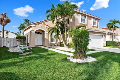 18910 NW 10th Ter, Pembroke Pines, FL 33029 - Photo 2