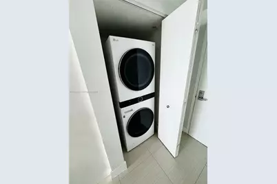 92 SW 3rd St #3608, Miami, FL 33130 - Photo 14