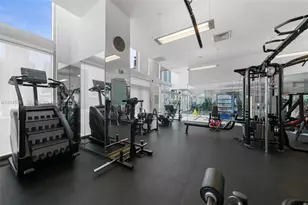 92 SW 3rd St, Miami, FL 33130 - Photo 16