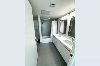 92 SW 3rd St #3608, Miami, FL 33130 - Photo 10