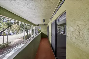 7420 SW 59th Ave, South Miami, FL 33143 - Photo 2