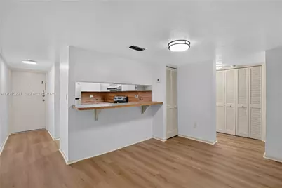 7420 SW 59th Ave #D, South Miami, FL 33143 - Photo 8