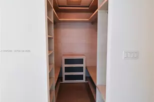 88 SW 7th St, Miami, FL 33130 - Photo 12