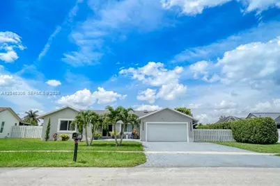15810 N Wind Cir, Sunrise, FL 33326 - Photo 4