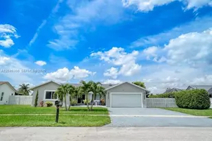 15810 N Wind Cir, Sunrise, FL 33326 - Photo 4