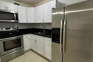 11195 SW 1st St, Sweetwater, FL 33174 - Photo 10